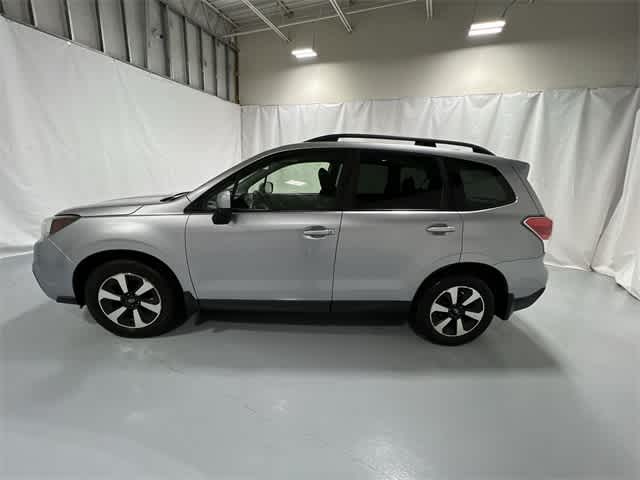 Thumbnail: 2017 Subaru Forester - 11