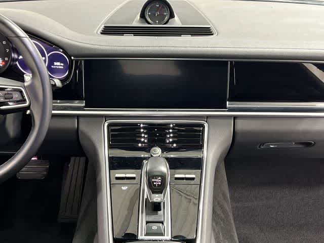 Thumbnail: 2022 Porsche Panamera - 28