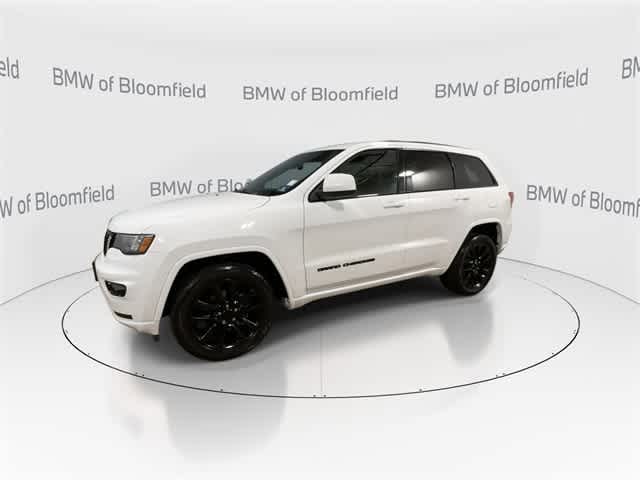 Thumbnail: 2017 Jeep Grand Cherokee - 4