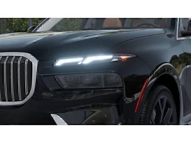 Thumbnail: 2027 BMW X7 - 6