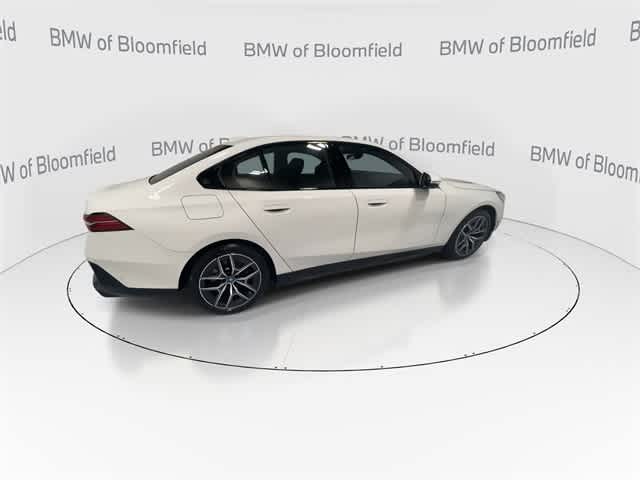 Thumbnail: 2025 BMW i5 - 8