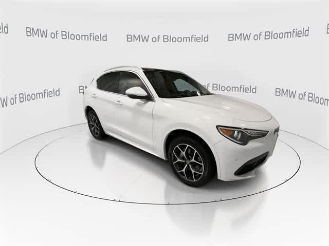 Thumbnail: 2021 Alfa Romeo Stelvio - 2