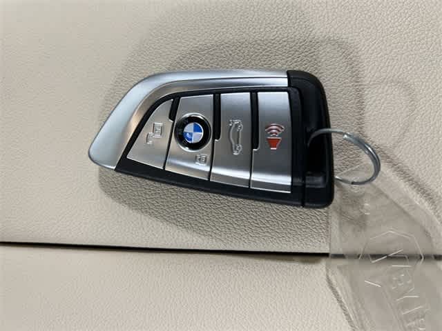 Thumbnail: 2022 BMW X5 - 33