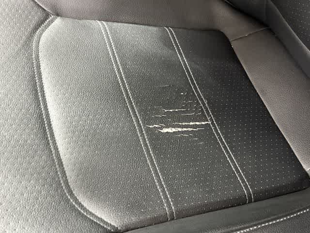 Thumbnail: 2013 Volkswagen Passat - 36