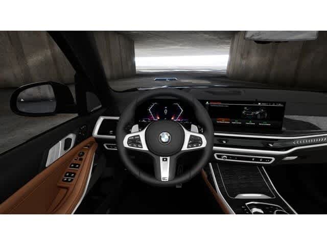 Thumbnail: 2026 BMW X7 - 13