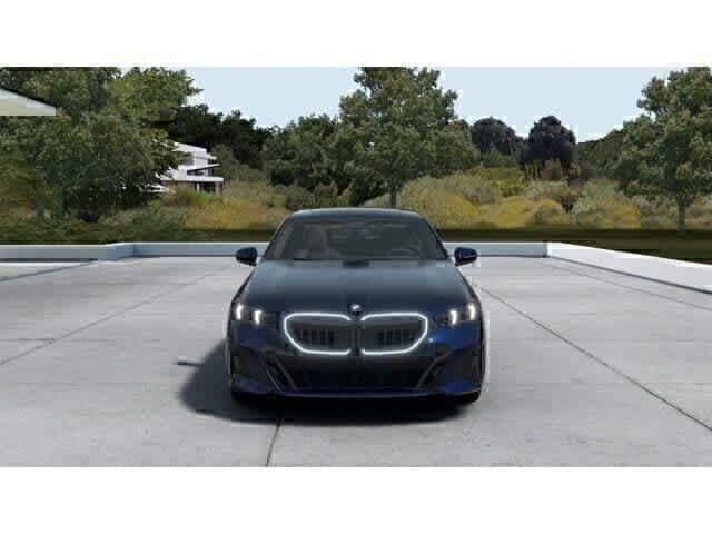 Thumbnail: 2027 BMW 5 Series - 3