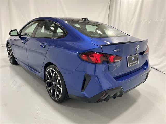 Thumbnail: 2025 BMW 2 Series - 12