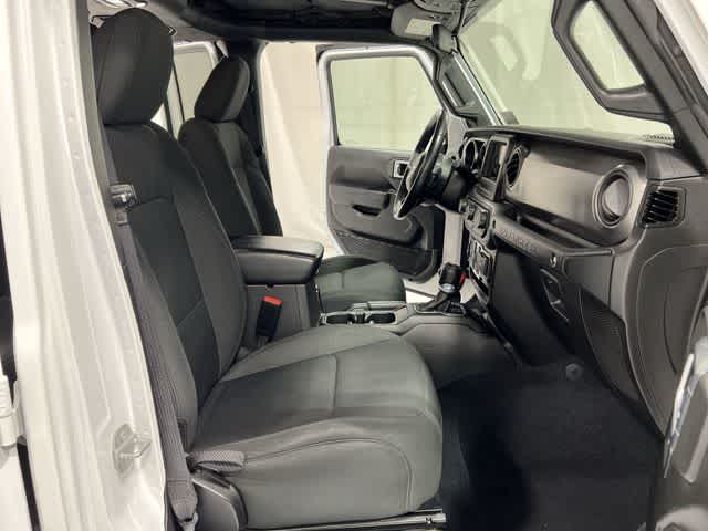 Thumbnail: 2022 Jeep Wrangler - 25