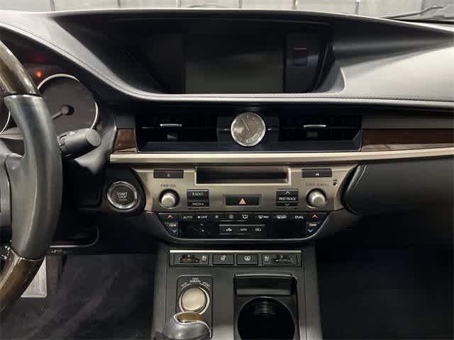 Thumbnail: 2014 Lexus ES - 29