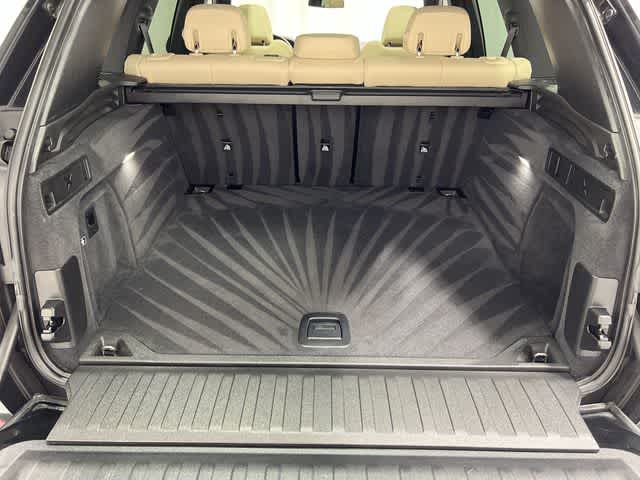 Thumbnail: 2022 BMW X5 - 32