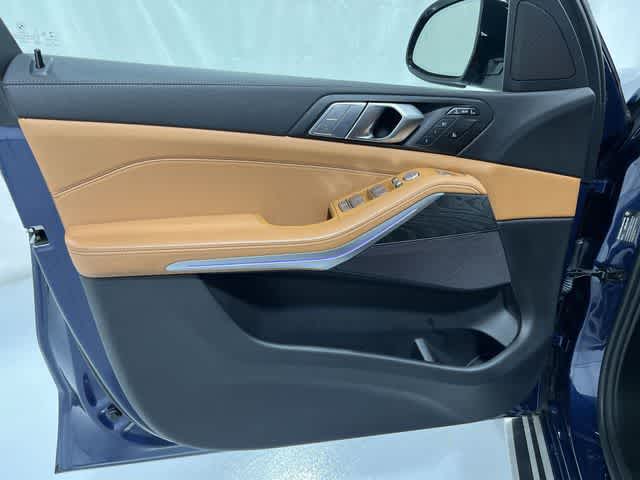 Thumbnail: 2022 BMW X7 - 35