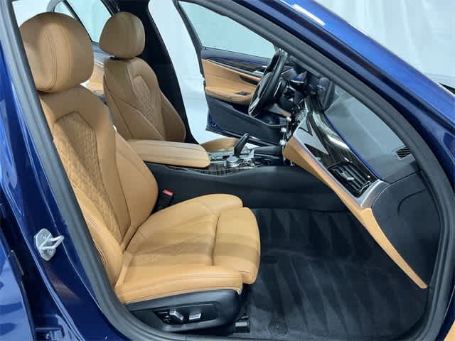 Thumbnail: 2022 BMW 5 Series - 26