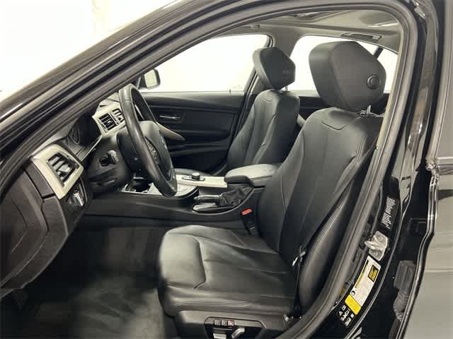 Thumbnail: 2017 BMW 3 Series - 21