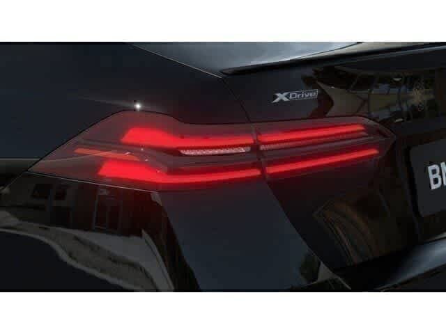 Thumbnail: 2026 BMW 5 Series - 8