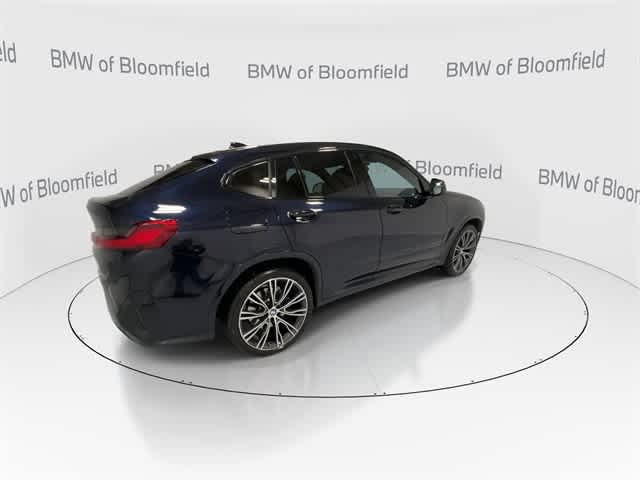 Thumbnail: 2023 BMW X4 - 8