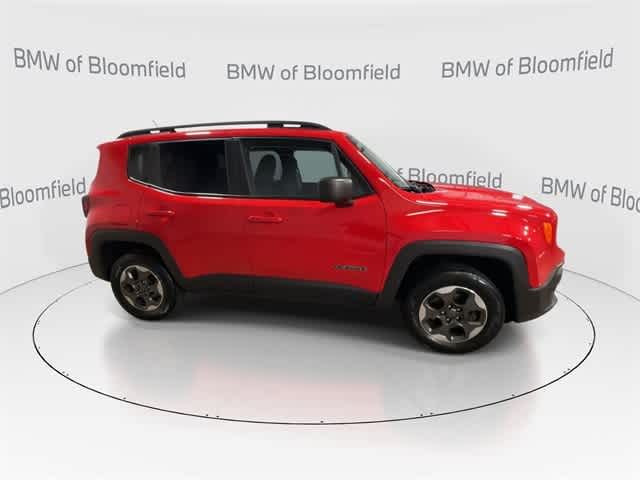 Thumbnail: 2017 Jeep Renegade - 9