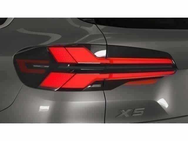 Thumbnail: 2026 BMW X5 - 8