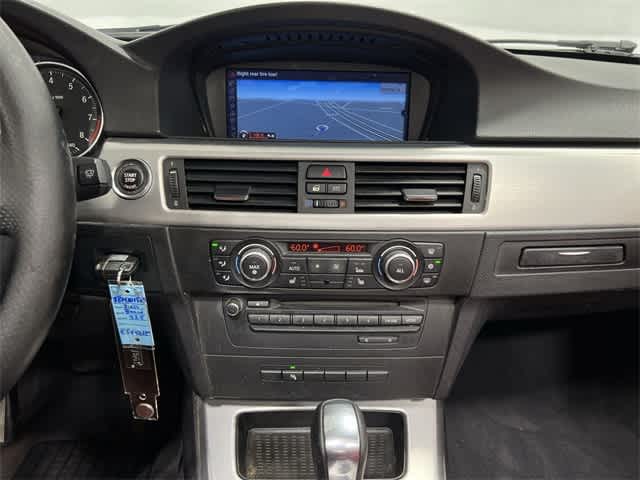 Thumbnail: 2011 BMW 3 Series - 28
