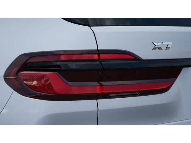 Thumbnail: 2026 BMW X7 - 8