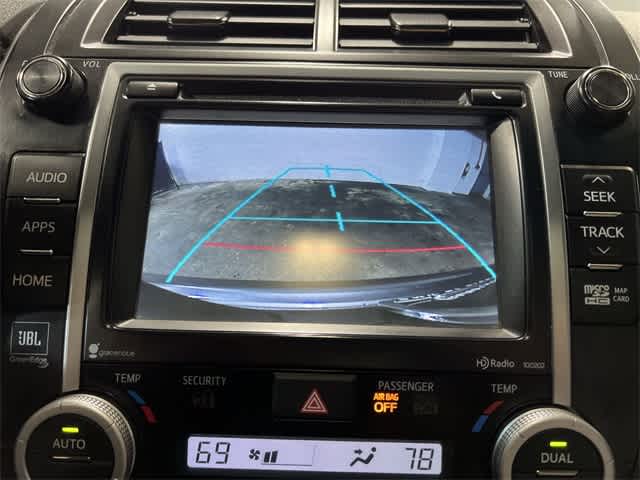2014 Toyota Camry XLE 31