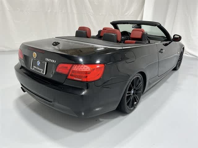 Thumbnail: 2011 BMW 3 Series - 14