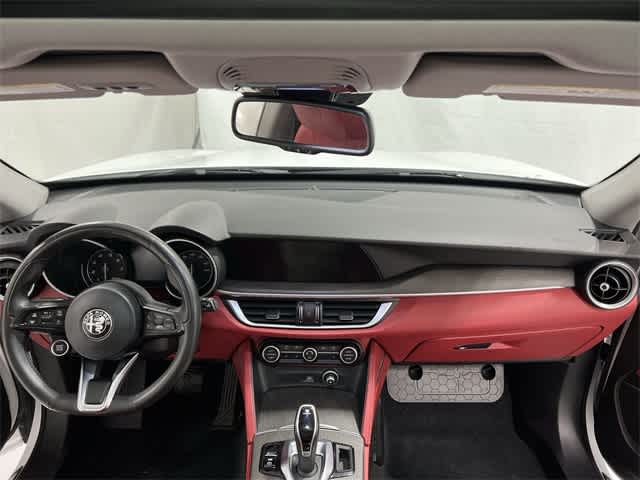 Thumbnail: 2021 Alfa Romeo Stelvio - 20