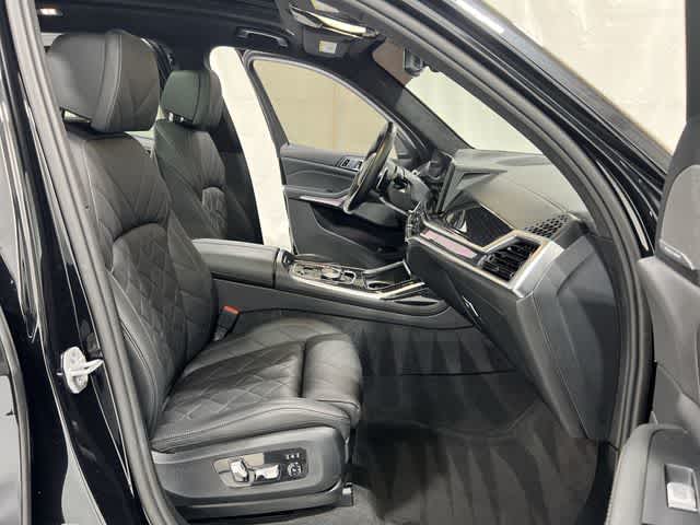 Thumbnail: 2024 BMW X7 - 26