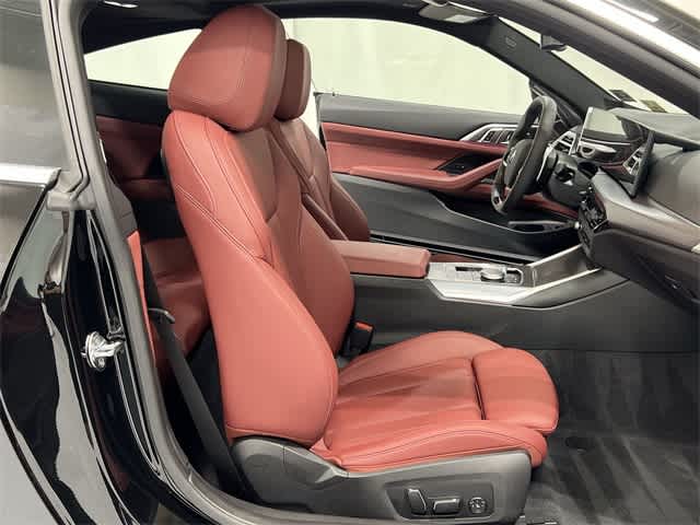 Thumbnail: 2025 BMW 4 Series - 26