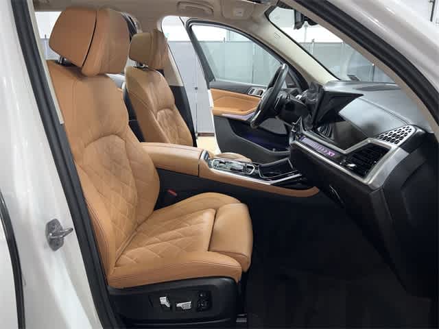 Thumbnail: 2023 BMW X7 - 27