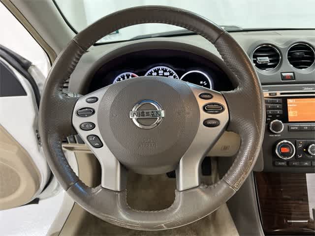 Thumbnail: 2010 Nissan Altima - 27