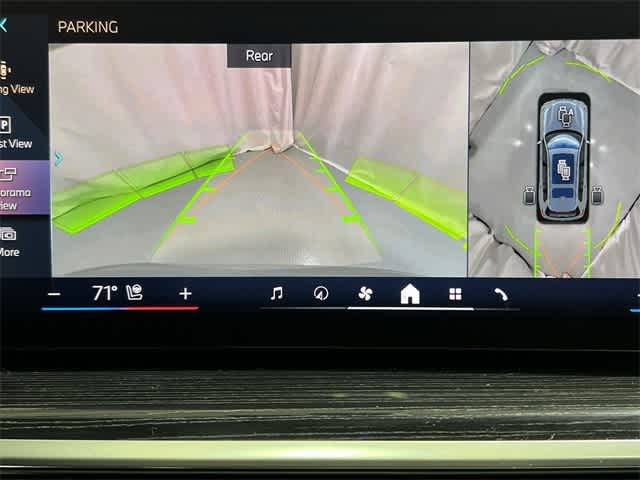 Thumbnail: 2024 BMW X7 - 29