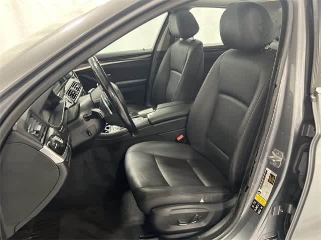 Thumbnail: 2016 BMW 5 Series - 21