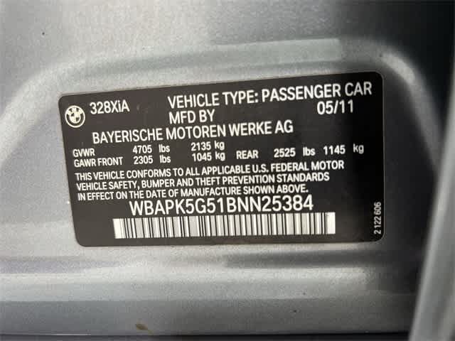 Thumbnail: 2011 BMW 3 Series - 33