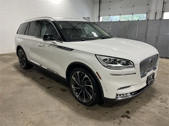 Thumbnail: 2021 Lincoln Aviator - 16