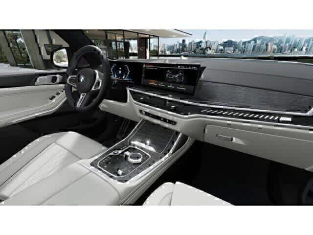 Thumbnail: 2026 BMW X7 - 14