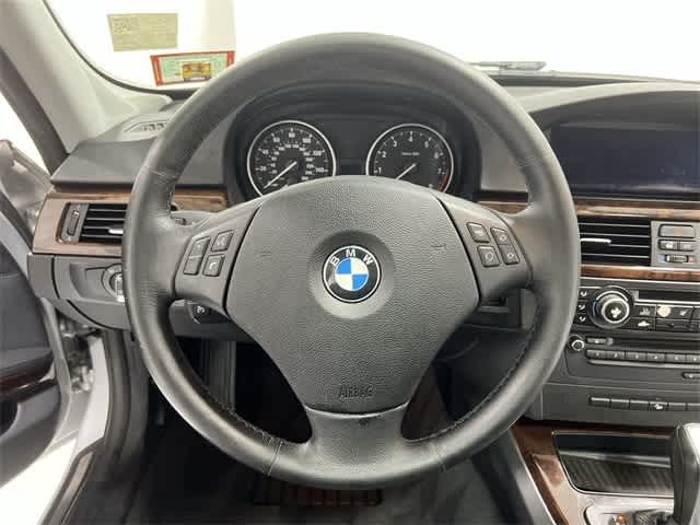 Thumbnail: 2011 BMW 3 Series - 27