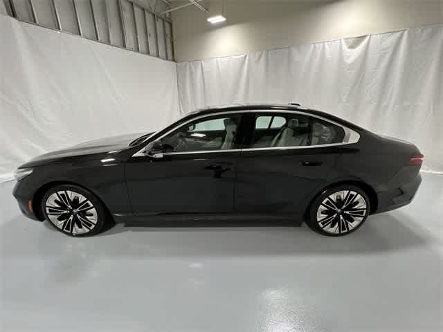 Thumbnail: 2025 BMW i5 - 11