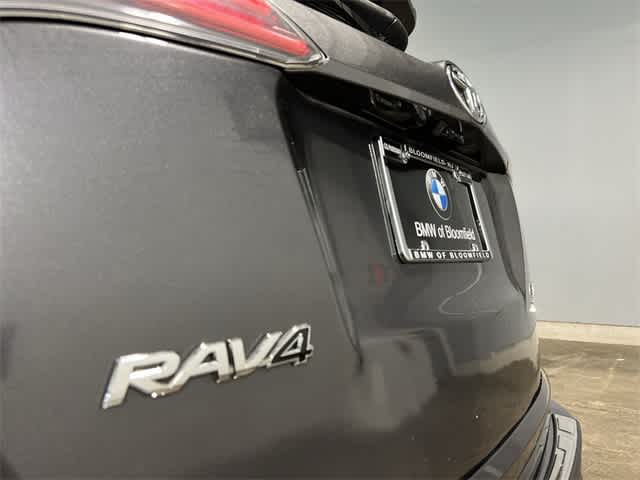 Thumbnail: 2017 Toyota RAV4 - 18
