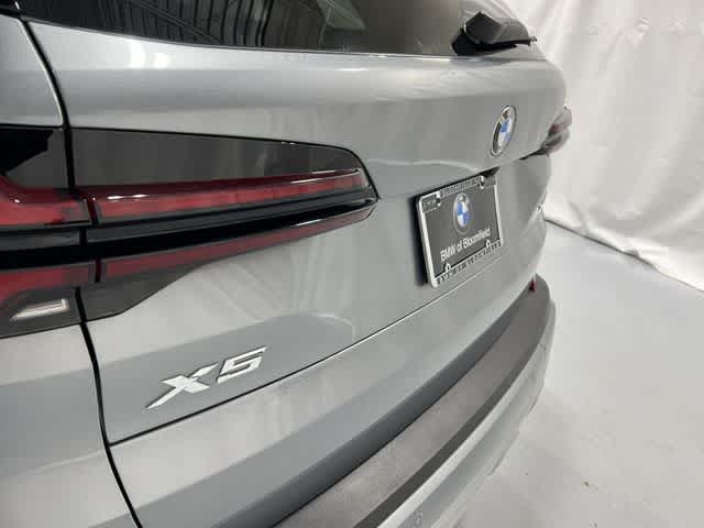 Thumbnail: 2025 BMW X5 - 17