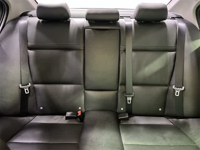 Thumbnail: 2011 BMW 3 Series - 22