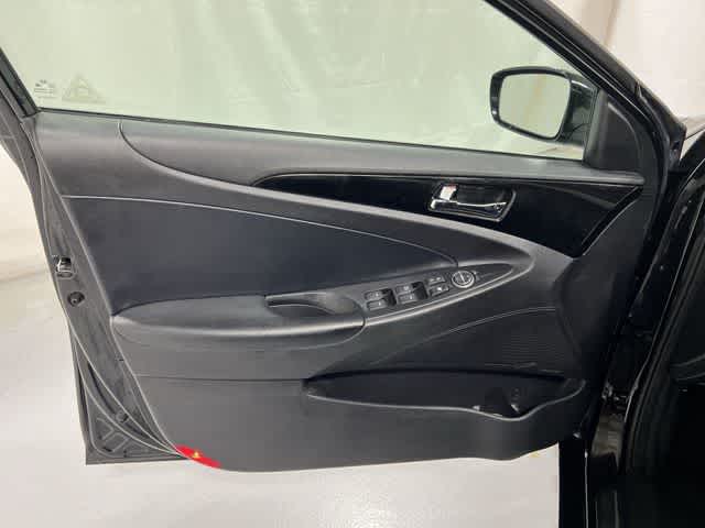 Thumbnail: 2013 Hyundai Sonata - 34