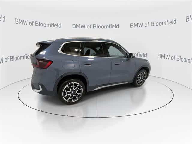 Thumbnail: 2023 BMW X1 - 8