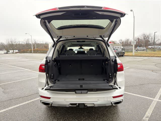 Thumbnail: 2021 BMW X7 - 27