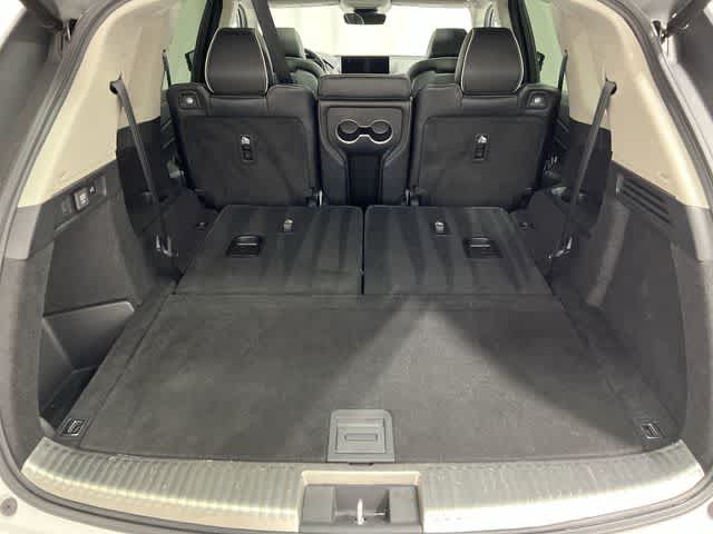 Thumbnail: 2023 Acura MDX - 32