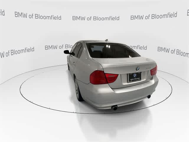 Thumbnail: 2011 BMW 3 Series - 6