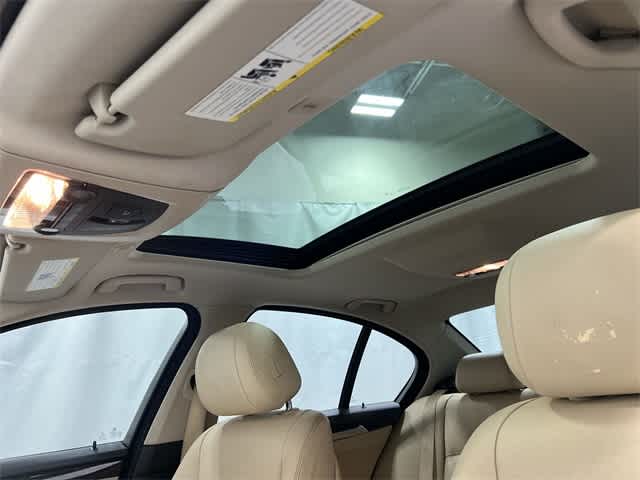 Thumbnail: 2016 BMW 5 Series - 23