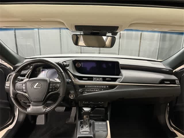 Thumbnail: 2020 Lexus ES - 21