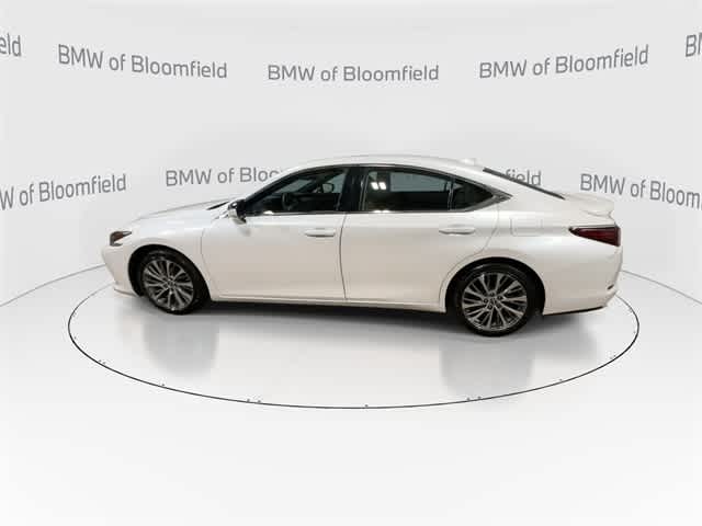 Thumbnail: 2020 Lexus ES - 5