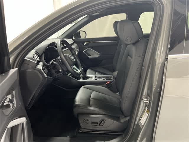 Thumbnail: 2024 Audi Q3 - 10