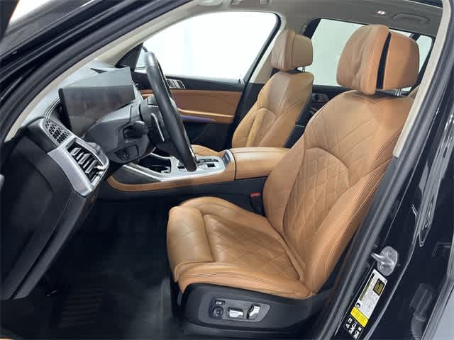 Thumbnail: 2023 BMW X7 - 21